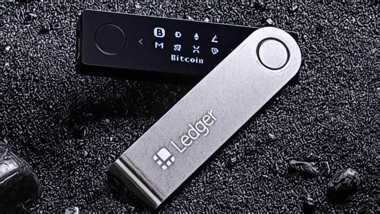 哪个冷钱包更值得投资？对比Ledger Stax与Ledger Flex冷钱包-网创圈
