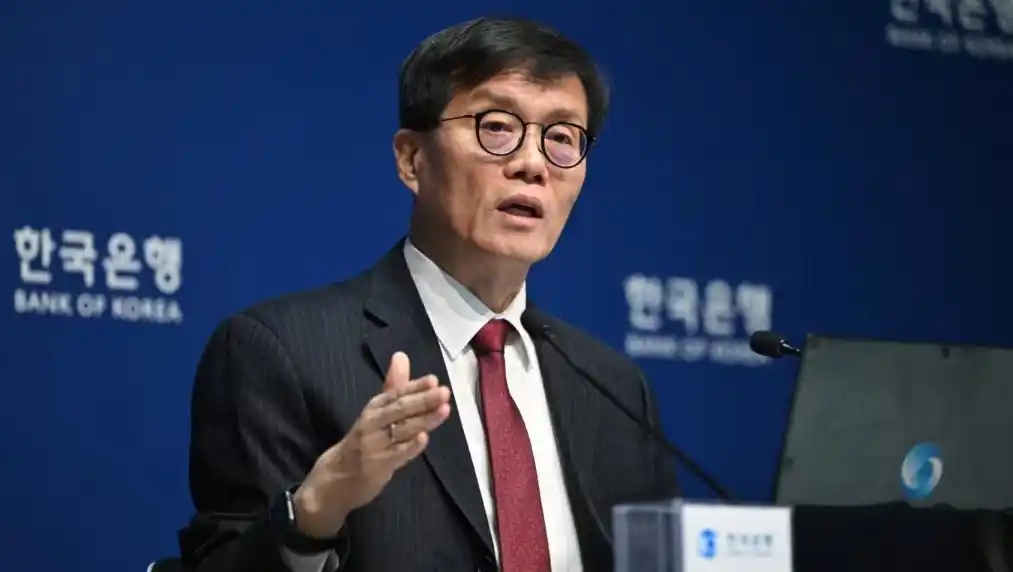 韩国央行行长(李昌镛)