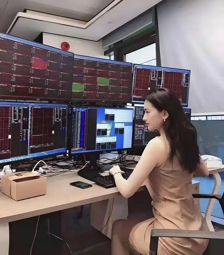 聪明钱清仓141.77枚WBTC,获利182.2万美元,月回报率达12.3%